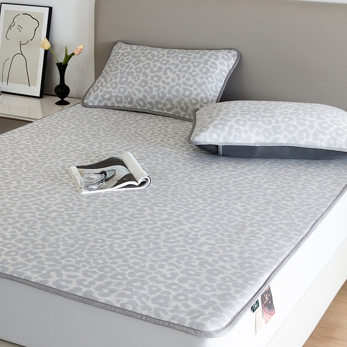 91家纺网 家纺一手货源 找家纺 千朵森 2026新款冰岛冰感丝床笠款凉席三件套-风格一 冰岛-山茶灰