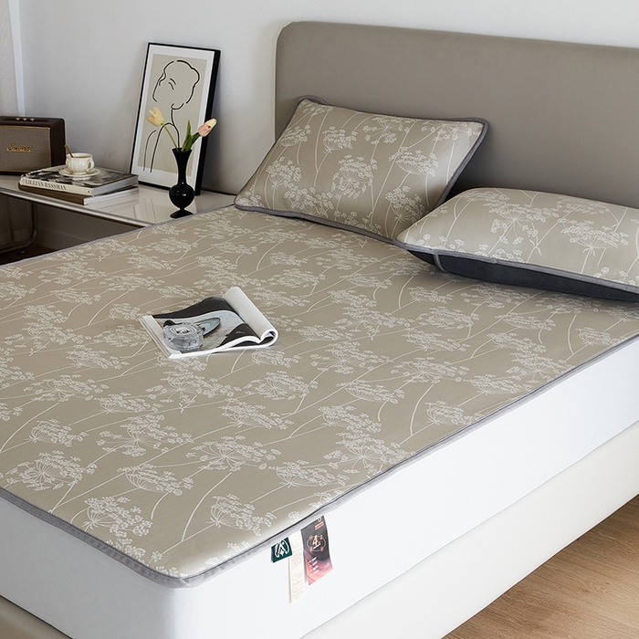 91家纺网 家纺一手货源 找家纺 千朵森 2026新款冰岛冰感丝床笠款凉席三件套-风格一 冰岛-浅茶杏