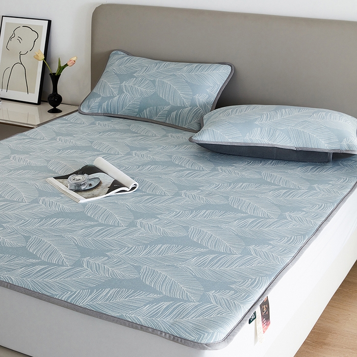 91家纺网 家纺一手货源 找家纺 千朵森 2026新款冰岛冰感丝床笠款凉席三件套-风格一 冰岛-暮夜蓝