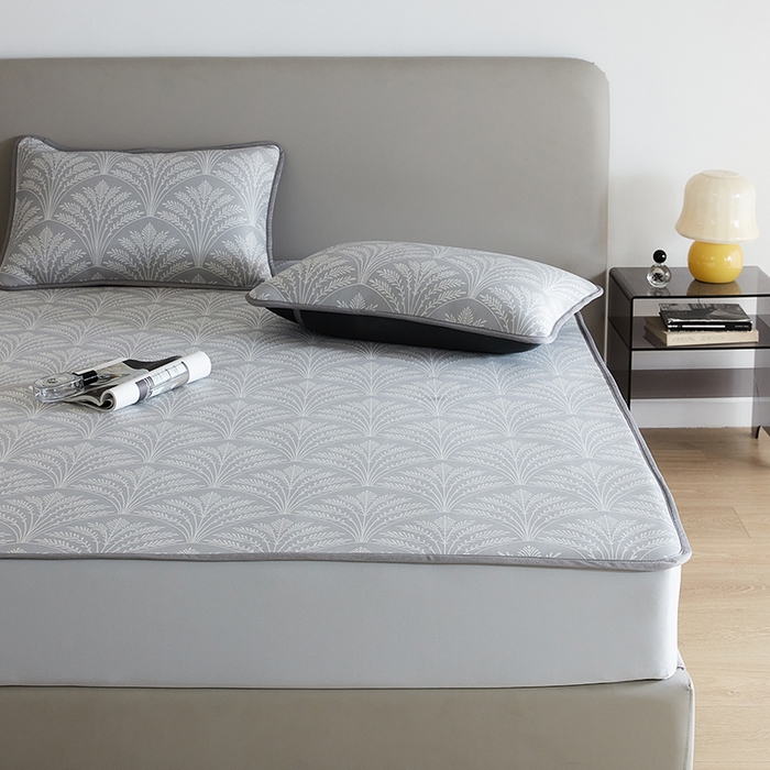 91家纺网 家纺一手货源 找家纺 千朵森 2026新款冰岛冰感丝床笠款凉席三件套-风格一 冰岛-山梗灰