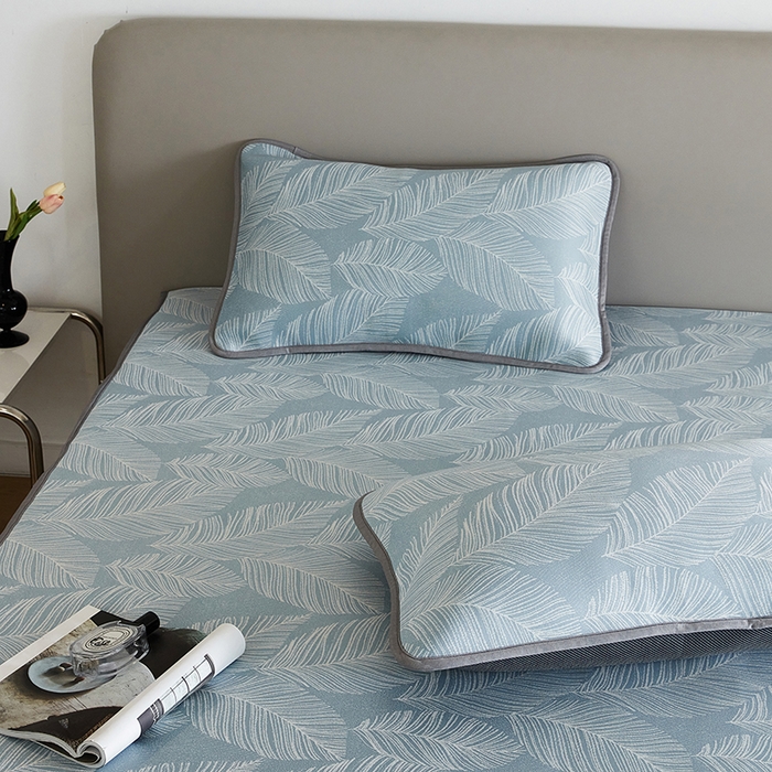 91家纺网 家纺一手货源 找家纺 千朵森 2026新款冰岛冰感丝床笠款凉席三件套-风格一 冰岛-暮夜蓝