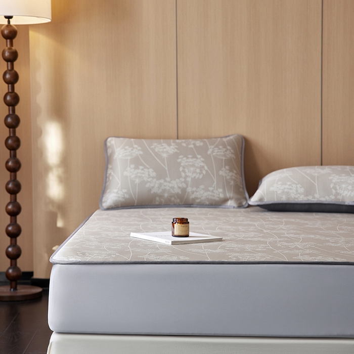 91家纺网 家纺一手货源 找家纺 千朵森 2026新款A类抗菌冰岛冰感丝床笠款凉席三件套 风格二 冰岛-浅茶杏