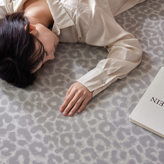 91家纺网 家纺一手货源 找家纺 千朵森 2026新款A类抗菌冰岛冰感丝床笠款凉席三件套 风格二 冰岛-山茶灰