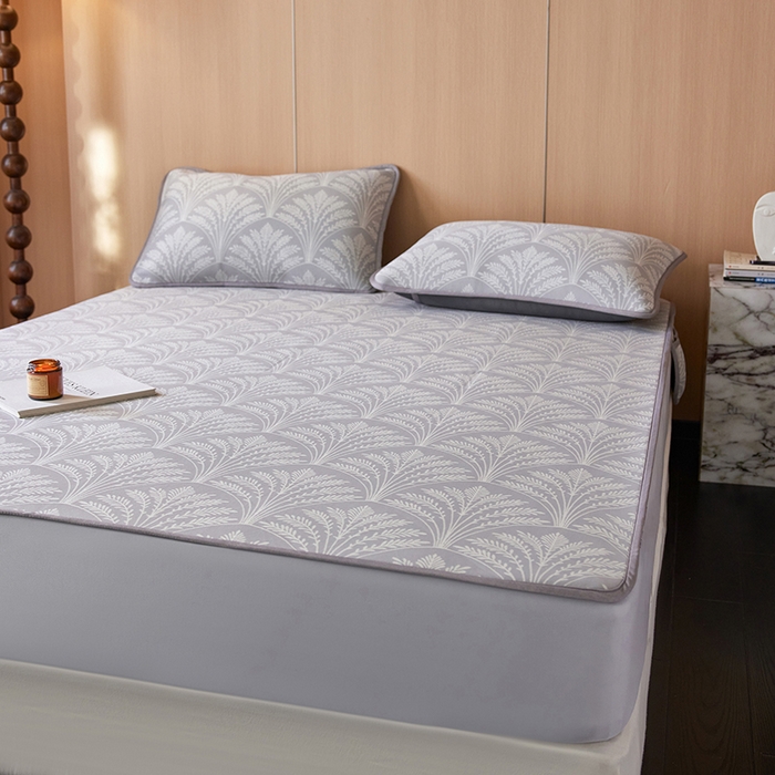 91家纺网 家纺一手货源 找家纺 千朵森 2026新款A类抗菌冰岛冰感丝床笠款凉席三件套 风格二 冰岛-山梗灰