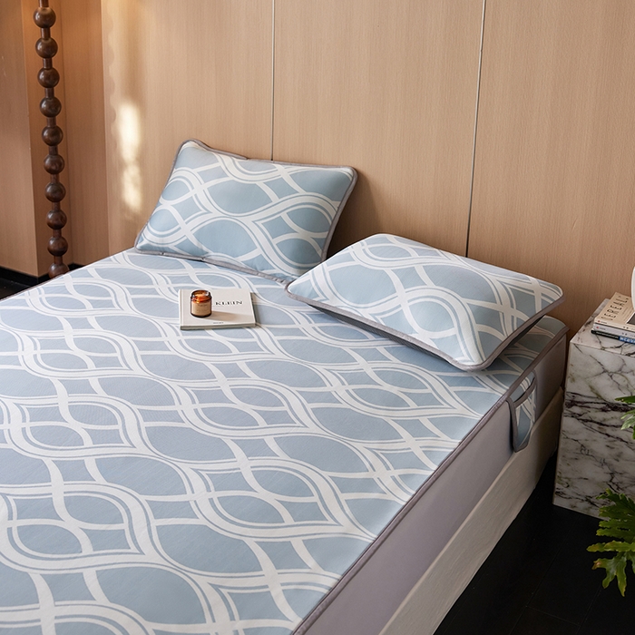 91家纺网 家纺一手货源 找家纺 千朵森 2026新款A类抗菌冰岛冰感丝床笠款凉席三件套 风格二 冰岛-晴空蓝