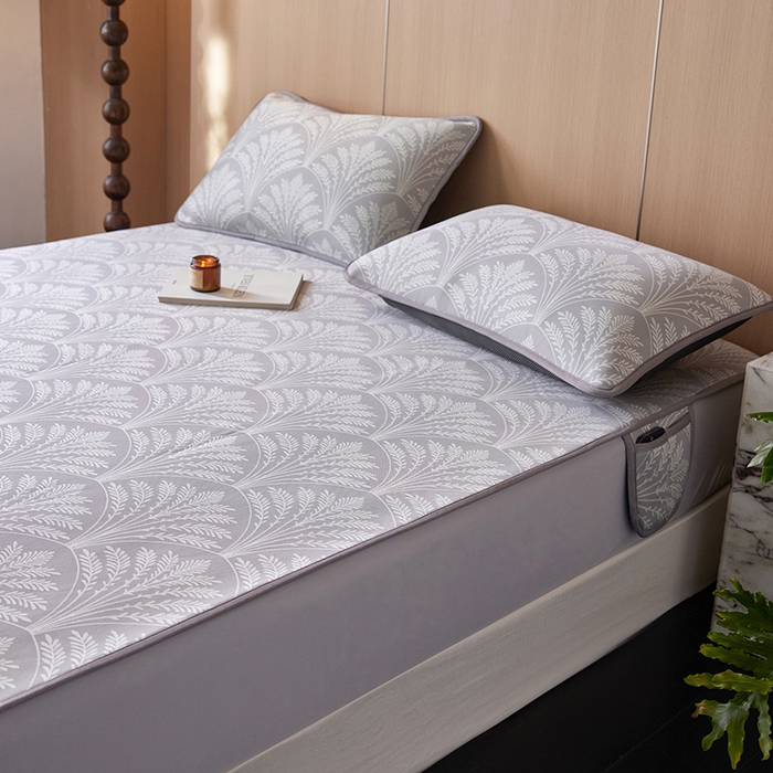 91家纺网 家纺一手货源 找家纺 千朵森 2026新款A类抗菌冰岛冰感丝床笠款凉席三件套 风格二 冰岛-山梗灰