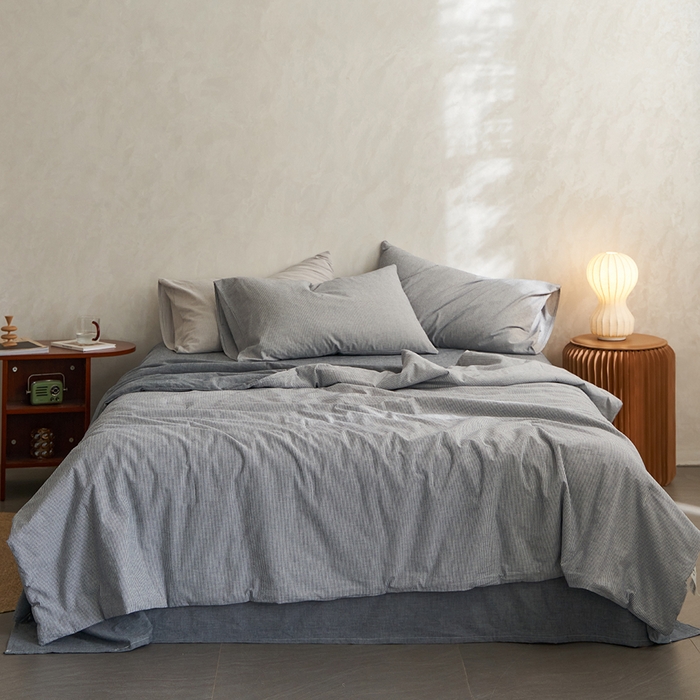 91家纺网 家纺一手货源 找家纺 千朵森 2026新款A类全棉色织水洗棉夏被夏被四件套 牛仔蓝细条纹