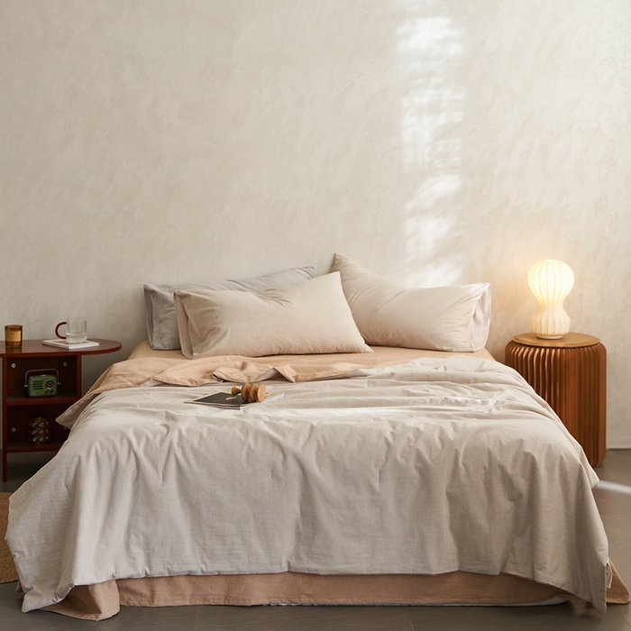 91家纺网 家纺一手货源 找家纺 千朵森 2026新款A类全棉色织水洗棉夏被夏被四件套 秋叶桔细条纹