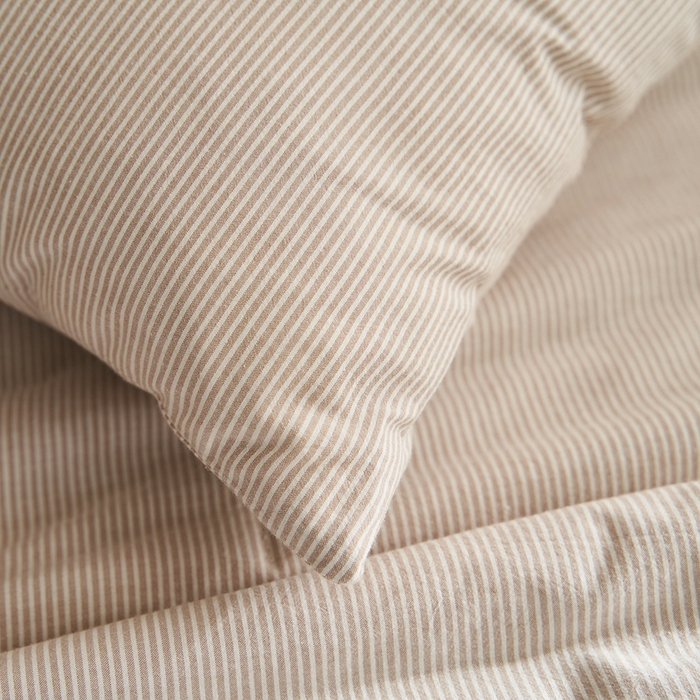 91家纺网 家纺一手货源 找家纺 千朵森 2026新款A类全棉色织水洗棉夏被夏被四件套 秋叶桔细条纹