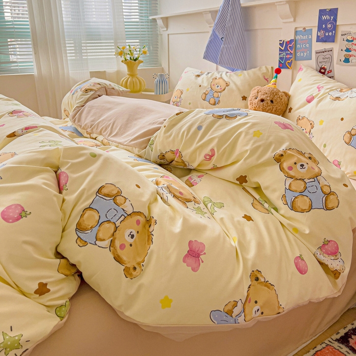 91家纺网 家纺一手货源 找家纺 欧妮家纺 2025新款AB版印花水洗棉四件套系列卡通床单被套学生宿舍床上三件套-提供买家秀 草莓奶熊