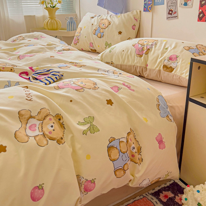 91家纺网 家纺一手货源 找家纺 欧妮家纺 2025新款AB版印花水洗棉四件套系列卡通床单被套学生宿舍床上三件套-提供买家秀 草莓奶熊