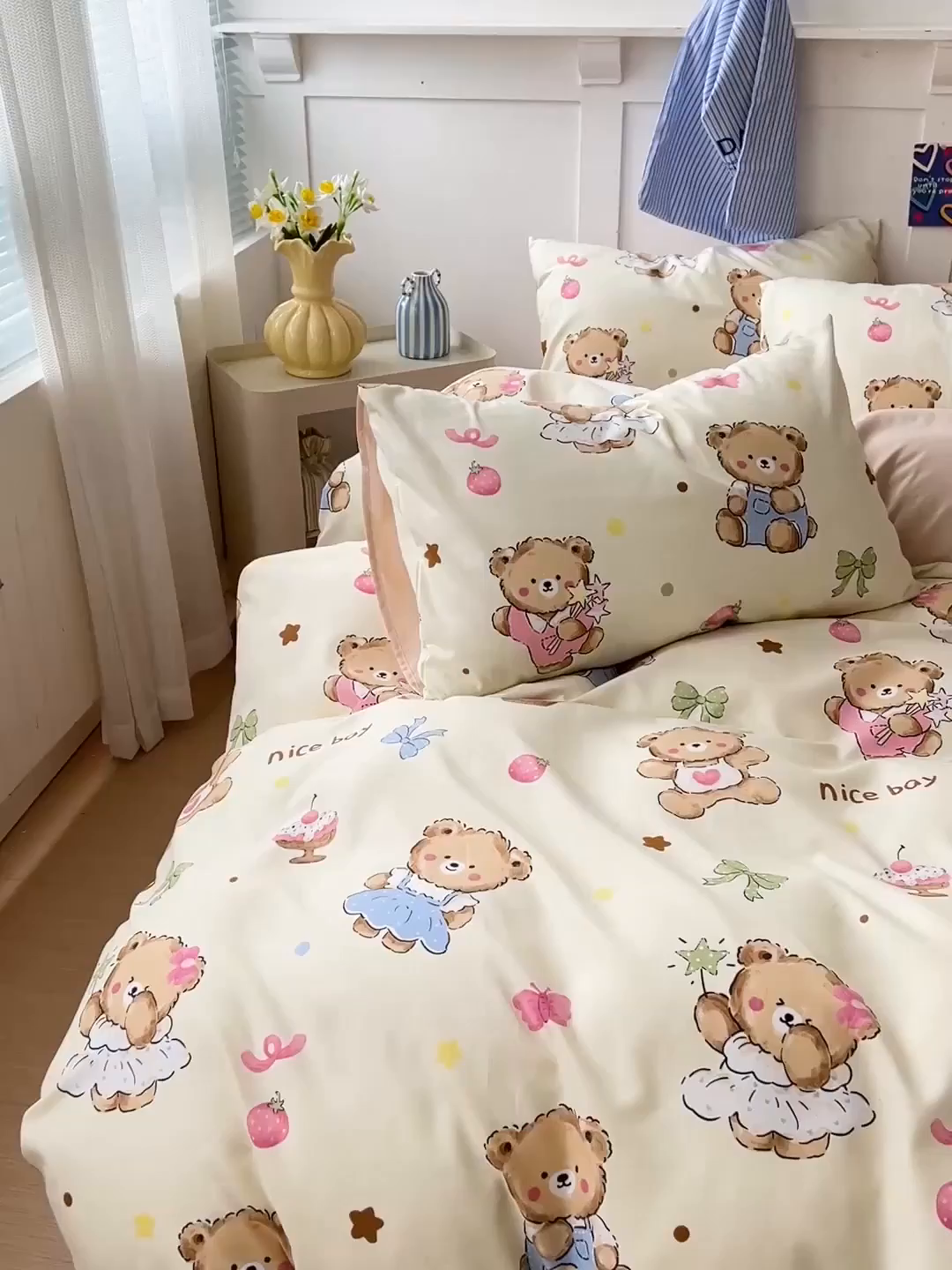 91家纺网 家纺一手货源 找家纺 欧妮家纺 2025新款AB版印花水洗棉四件套系列卡通床单被套学生宿舍床上三件套-提供买家秀 草莓奶熊