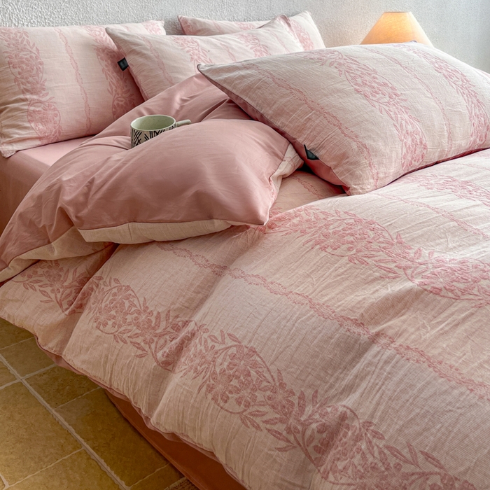 91家纺网 家纺一手货源 找家纺 恋人优选 2026新款全棉纯棉三层提花四件套 花蔓吟-粉