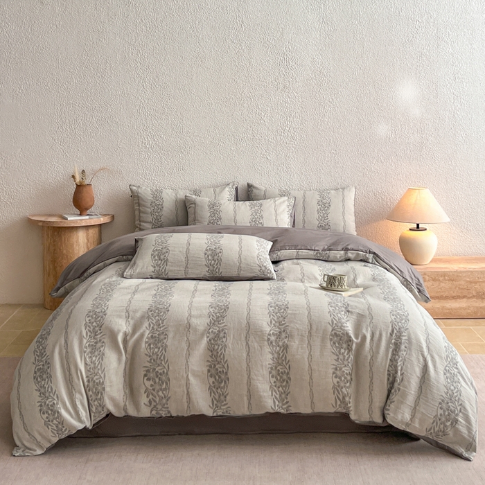 91家纺网 家纺一手货源 找家纺 恋人优选 2026新款全棉纯棉三层提花四件套 花蔓吟-灰