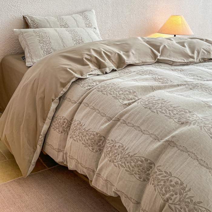 91家纺网 家纺一手货源 找家纺 恋人优选 2026新款全棉纯棉三层提花四件套 花蔓吟-咖