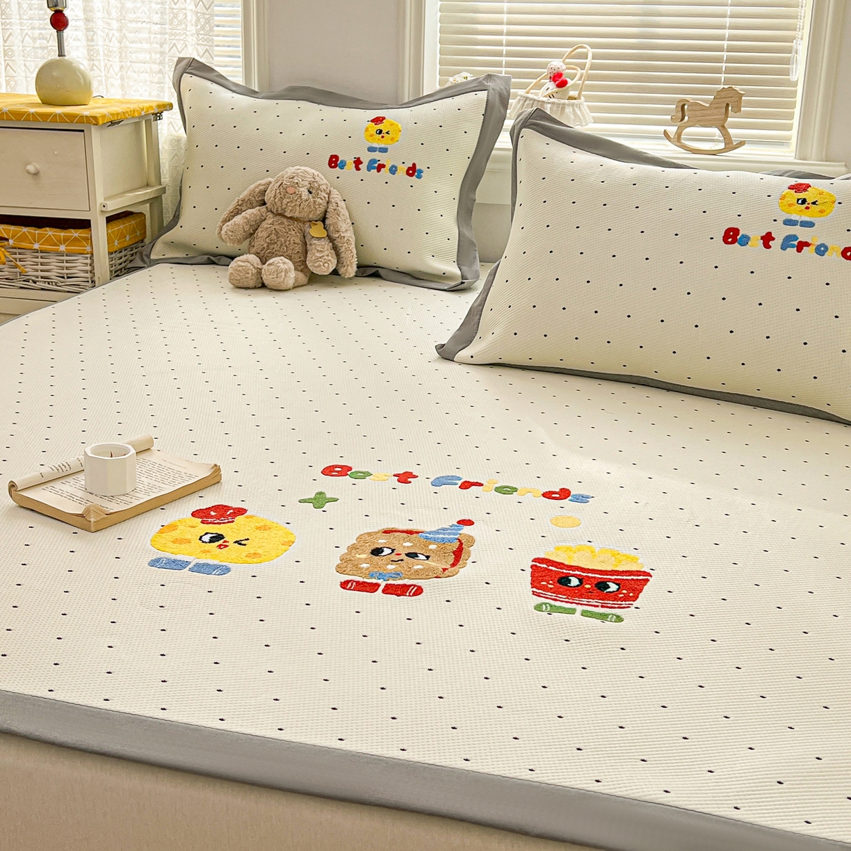 91家纺网 家纺一手货源 找家纺 十里居 2026新款A类凉感PE毛巾绣提花凉席席子-奶酪饼干系列 奶酪饼干-波点白