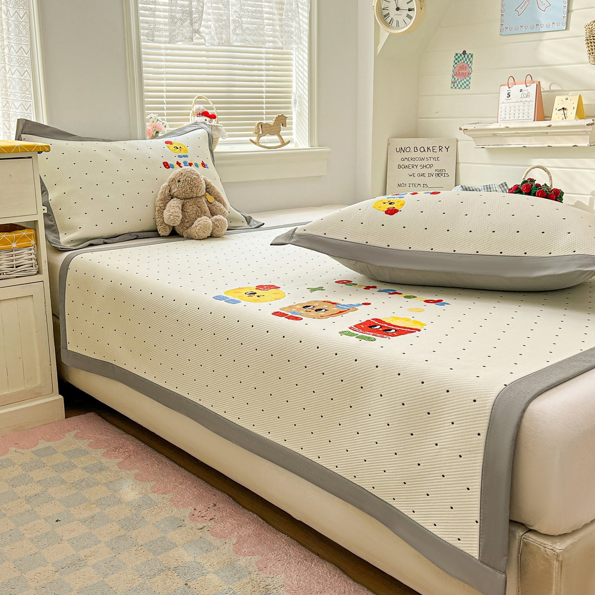 91家纺网 家纺一手货源 找家纺 十里居 2026新款A类凉感PE毛巾绣提花凉席席子-奶酪饼干系列 奶酪饼干-波点白