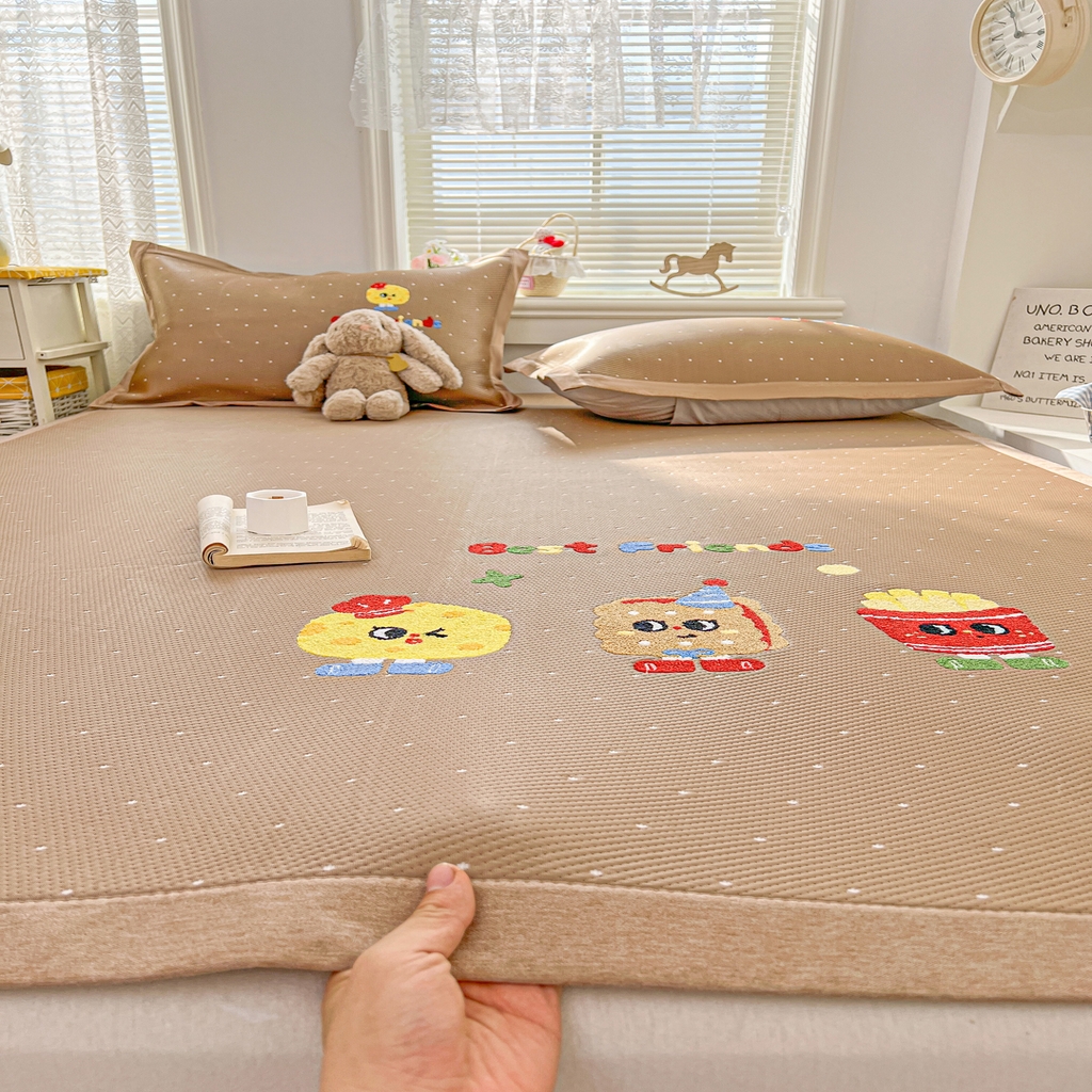 91家纺网 家纺一手货源 找家纺 十里居 2026新款A类凉感PE毛巾绣提花凉席席子-奶酪饼干系列 奶酪饼干-波点咖