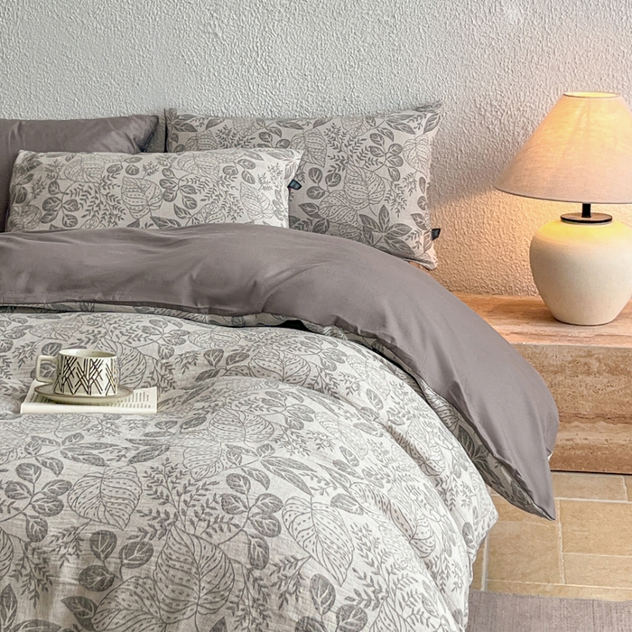 91家纺网 家纺一手货源 找家纺 恋人优选 2026新款全棉纯棉三层提花四件套 茎叶时光-灰