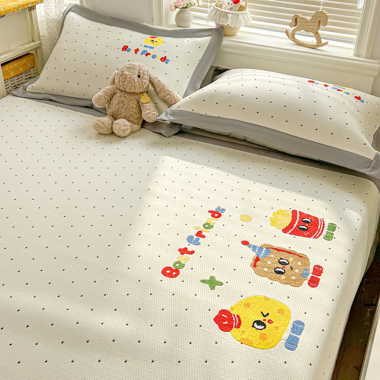 91家纺网 家纺一手货源 找家纺 十里居 2026新款A类凉感PE毛巾绣提花凉席席子-奶酪饼干系列 奶酪饼干-波点白