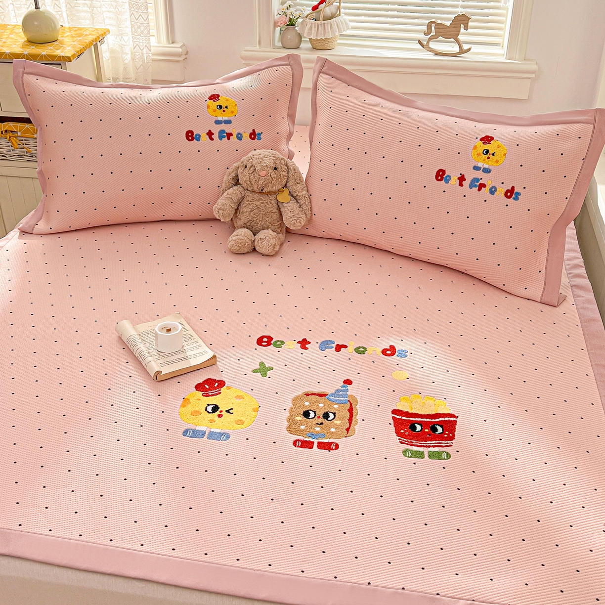 91家纺网 家纺一手货源 找家纺 十里居 2026新款A类凉感PE毛巾绣提花凉席席子-奶酪饼干系列 奶酪饼干-波点粉