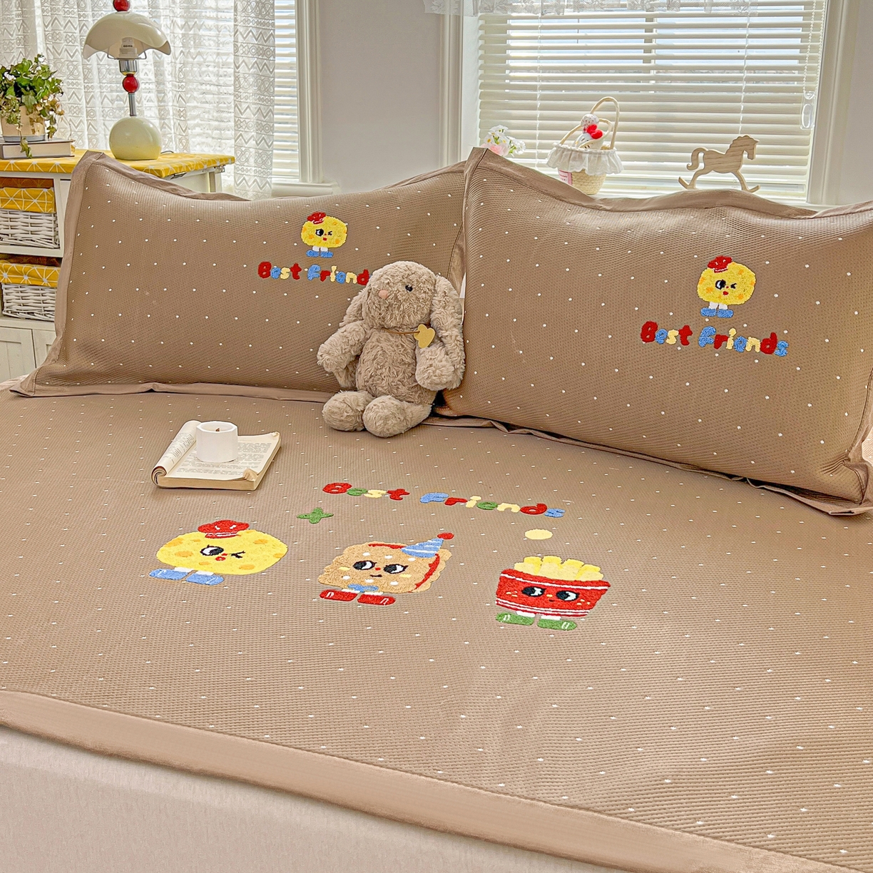 91家纺网 家纺一手货源 找家纺 十里居 2026新款A类凉感PE毛巾绣提花凉席席子-奶酪饼干系列 奶酪饼干-波点咖