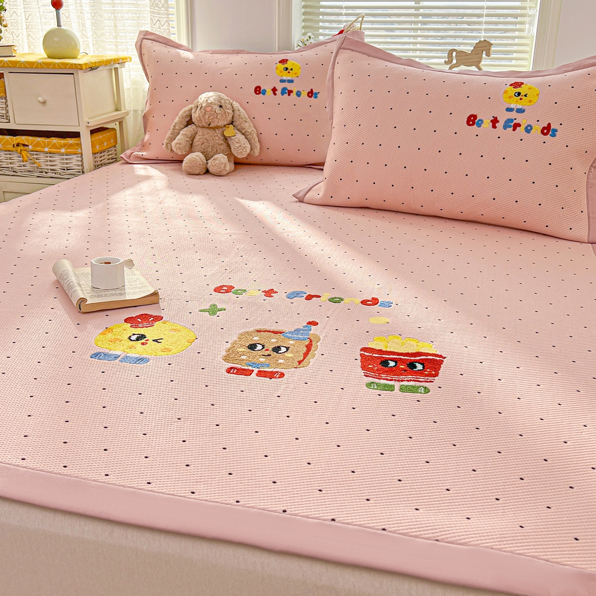 91家纺网 家纺一手货源 找家纺 十里居 2026新款A类凉感PE毛巾绣提花凉席席子-奶酪饼干系列 奶酪饼干-波点粉