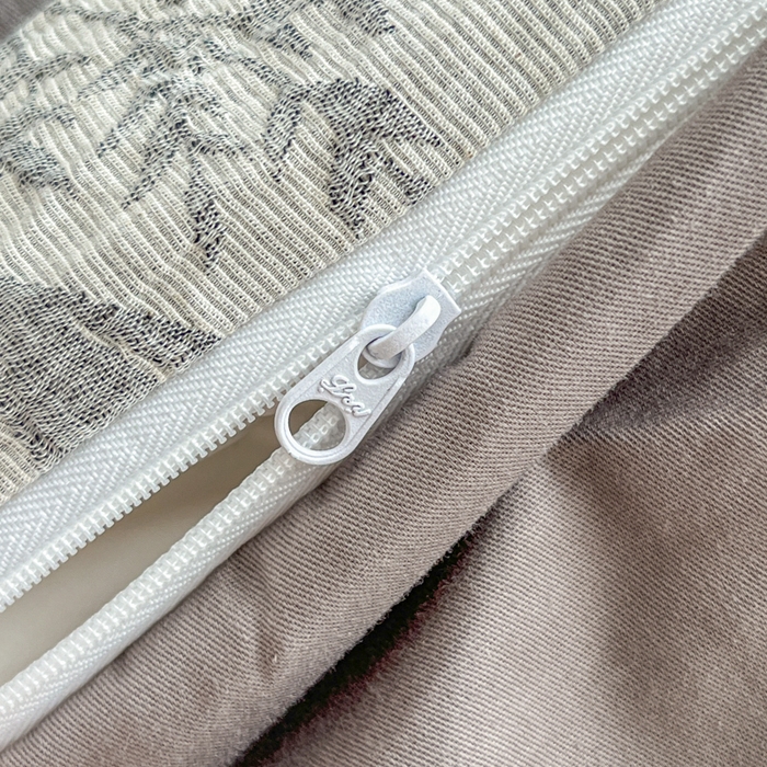 91家纺网 家纺一手货源 找家纺 恋人优选 2026新款全棉纯棉三层提花四件套 茎叶时光-灰