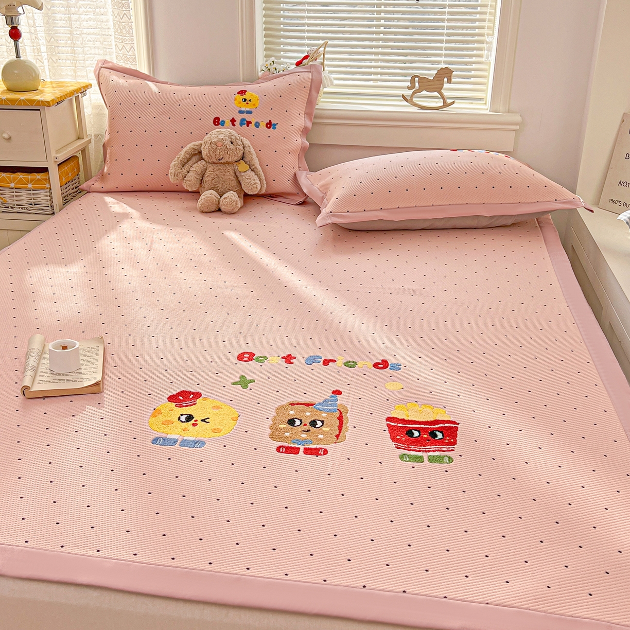 91家纺网 家纺一手货源 找家纺 十里居 2026新款A类凉感PE毛巾绣提花凉席席子-奶酪饼干系列 奶酪饼干-波点粉