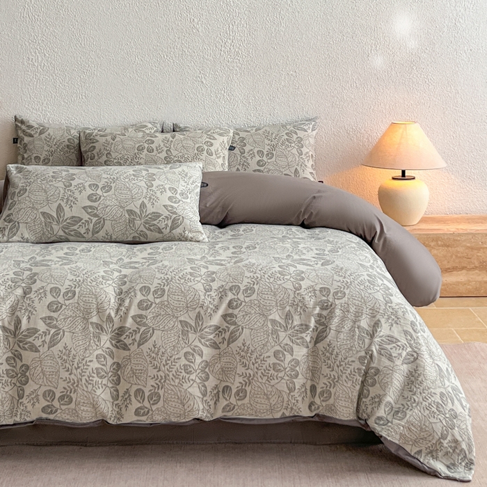 91家纺网 家纺一手货源 找家纺 恋人优选 2026新款全棉纯棉三层提花四件套 茎叶时光-灰