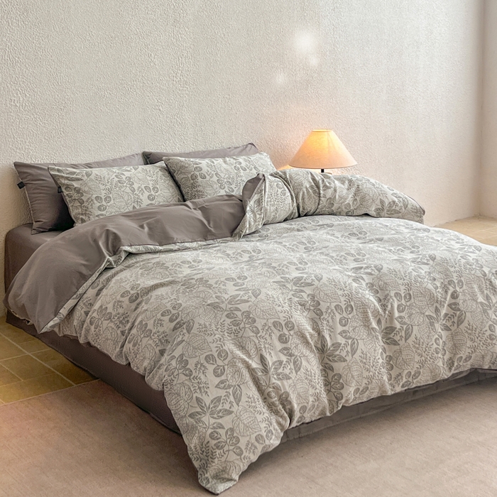 91家纺网 家纺一手货源 找家纺 恋人优选 2026新款全棉纯棉三层提花四件套 茎叶时光-灰