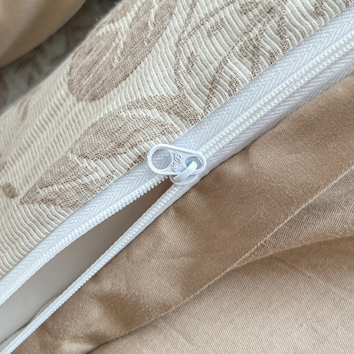 91家纺网 家纺一手货源 找家纺 恋人优选 2026新款全棉纯棉三层提花四件套 茎叶时光-咖