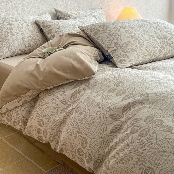 91家纺网 家纺一手货源 找家纺 恋人优选 2026新款全棉纯棉三层提花四件套 茎叶时光-咖