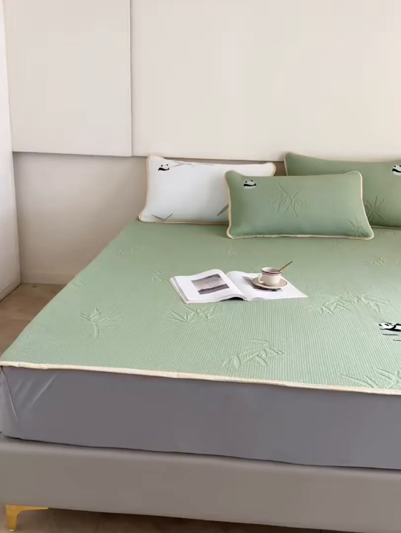 91家纺网 家纺一手货源 找家纺 千朵森 2026新款冰岛冰感丝绿野仙踪床笠款凉席三件套 绿野仙踪-竹叶青