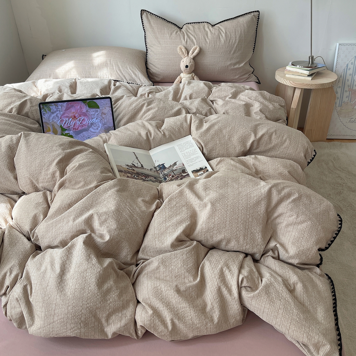 91家纺网 家纺一手货源 找家纺 凯洛奇 2026新款色织阳离子贝壳边四件套 阳离子-奶咖