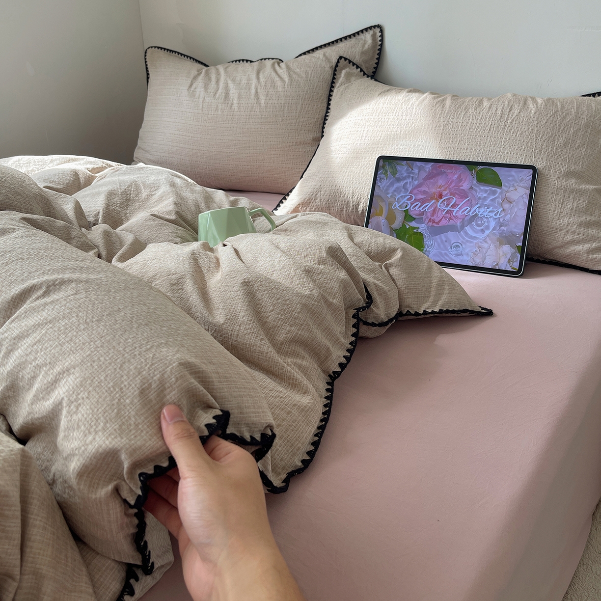 91家纺网 家纺一手货源 找家纺 凯洛奇 2026新款色织阳离子贝壳边四件套 阳离子-奶咖