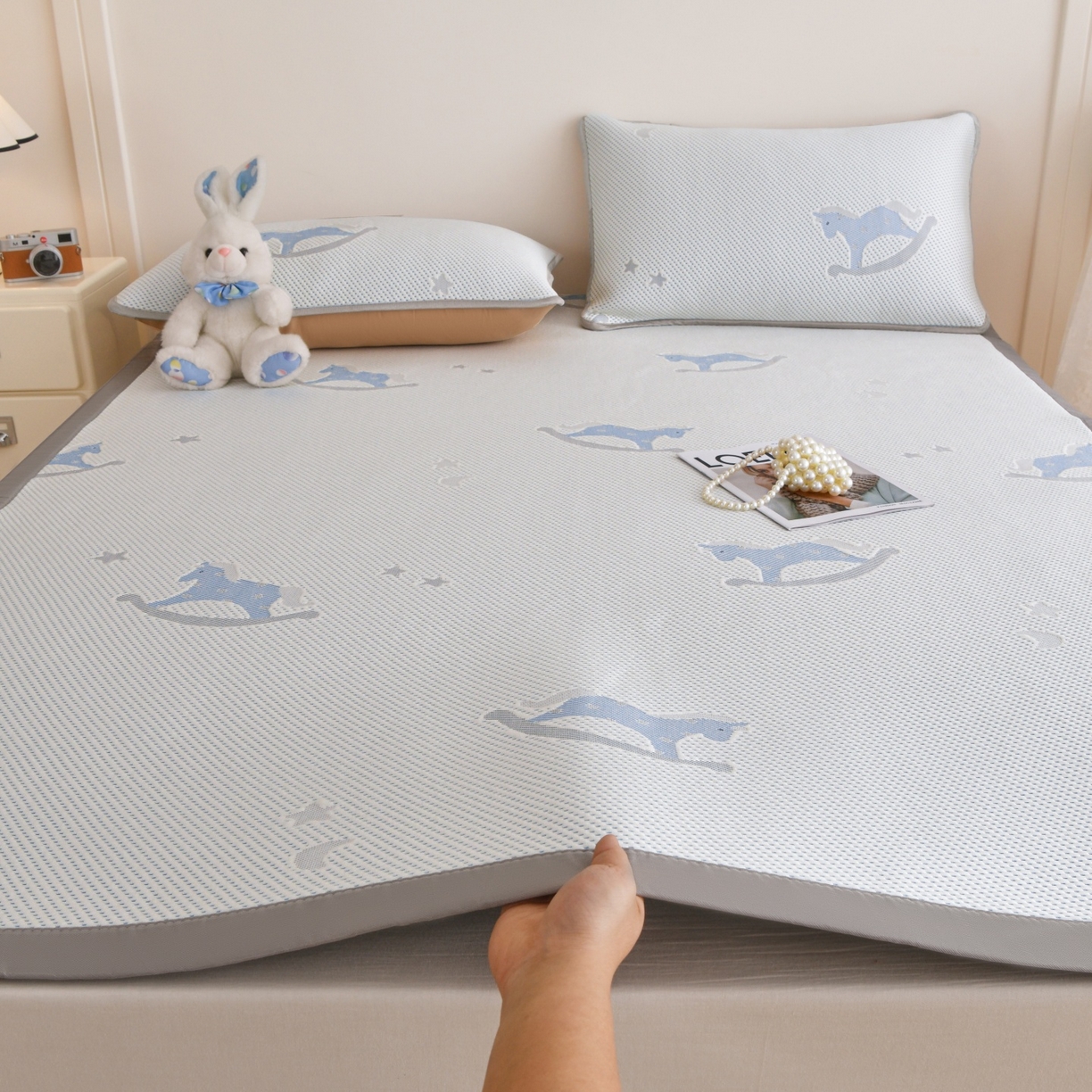 91家纺网 家纺一手货源 找家纺 （总）金艾草 2026新款PE冰豆豆席凉感凉席单件席子平铺款