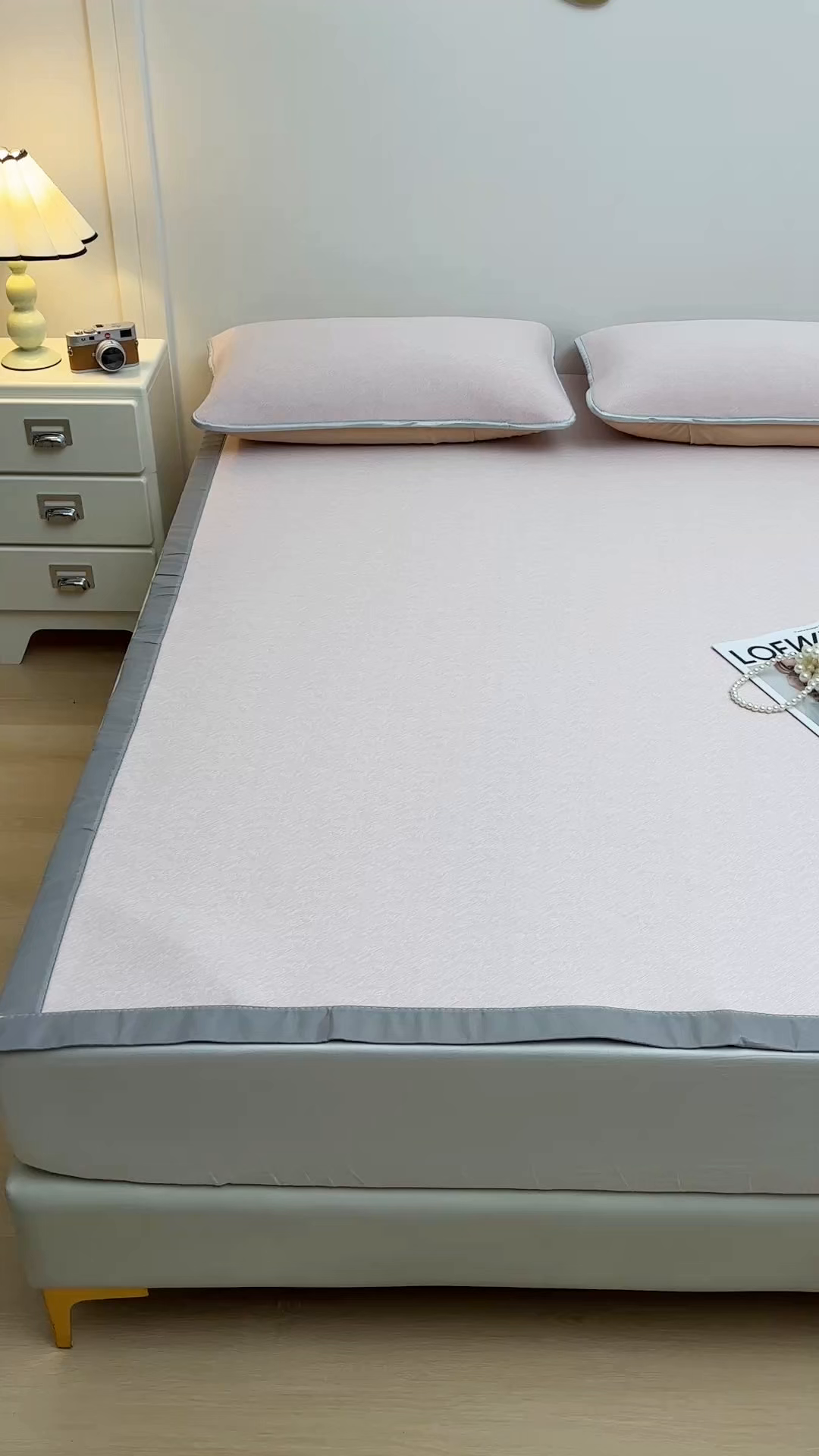 91家纺网 家纺一手货源 找家纺 金艾草 2026新款PE冰豆豆席凉感凉席单件席子平铺款 豆豆凉席-粉色