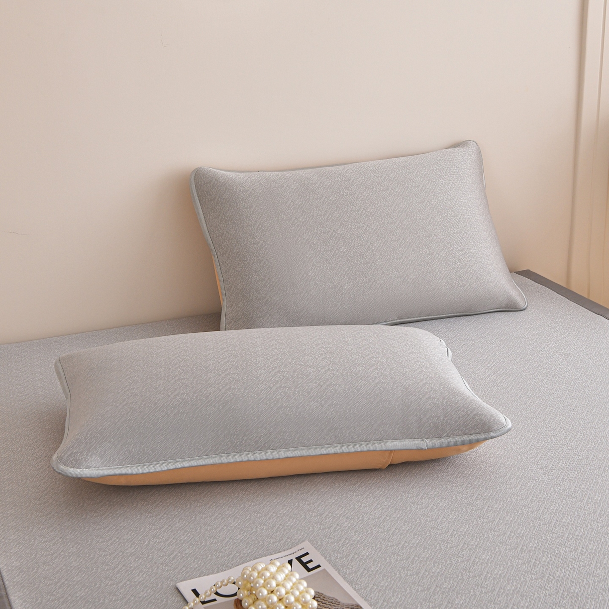 91家纺网 家纺一手货源 找家纺 金艾草 2026新款PE冰豆豆席凉感凉席单件席子平铺款 豆豆凉席-灰色