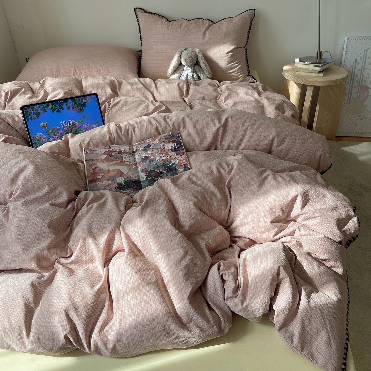 91家纺网 家纺一手货源 找家纺 凯洛奇 2026新款色织阳离子贝壳边四件套 阳离子-樱粉