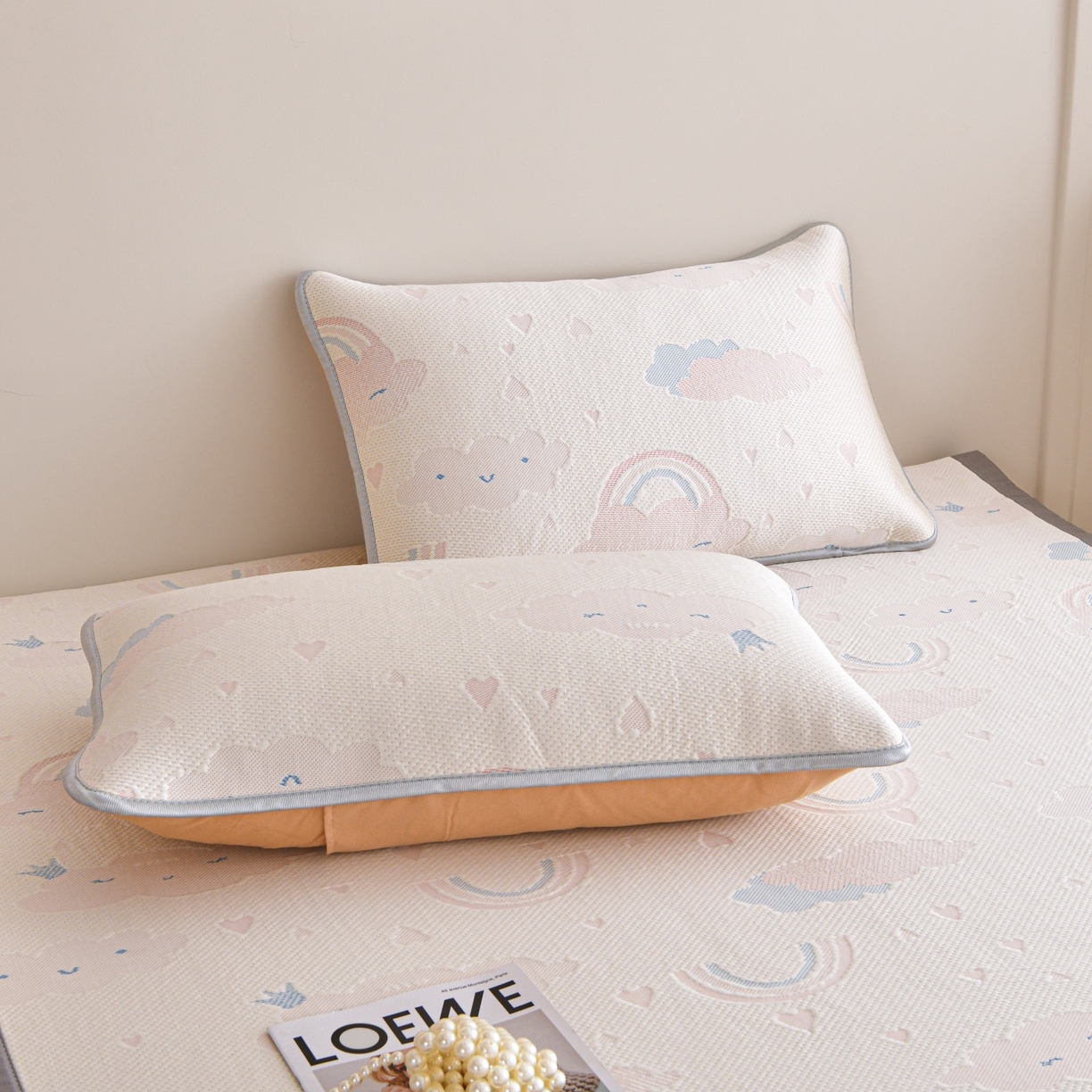 91家纺网 家纺一手货源 找家纺 金艾草 2026新款PE冰豆豆席凉感凉席单件席子平铺款 凉豆豆凉席-彩云粉