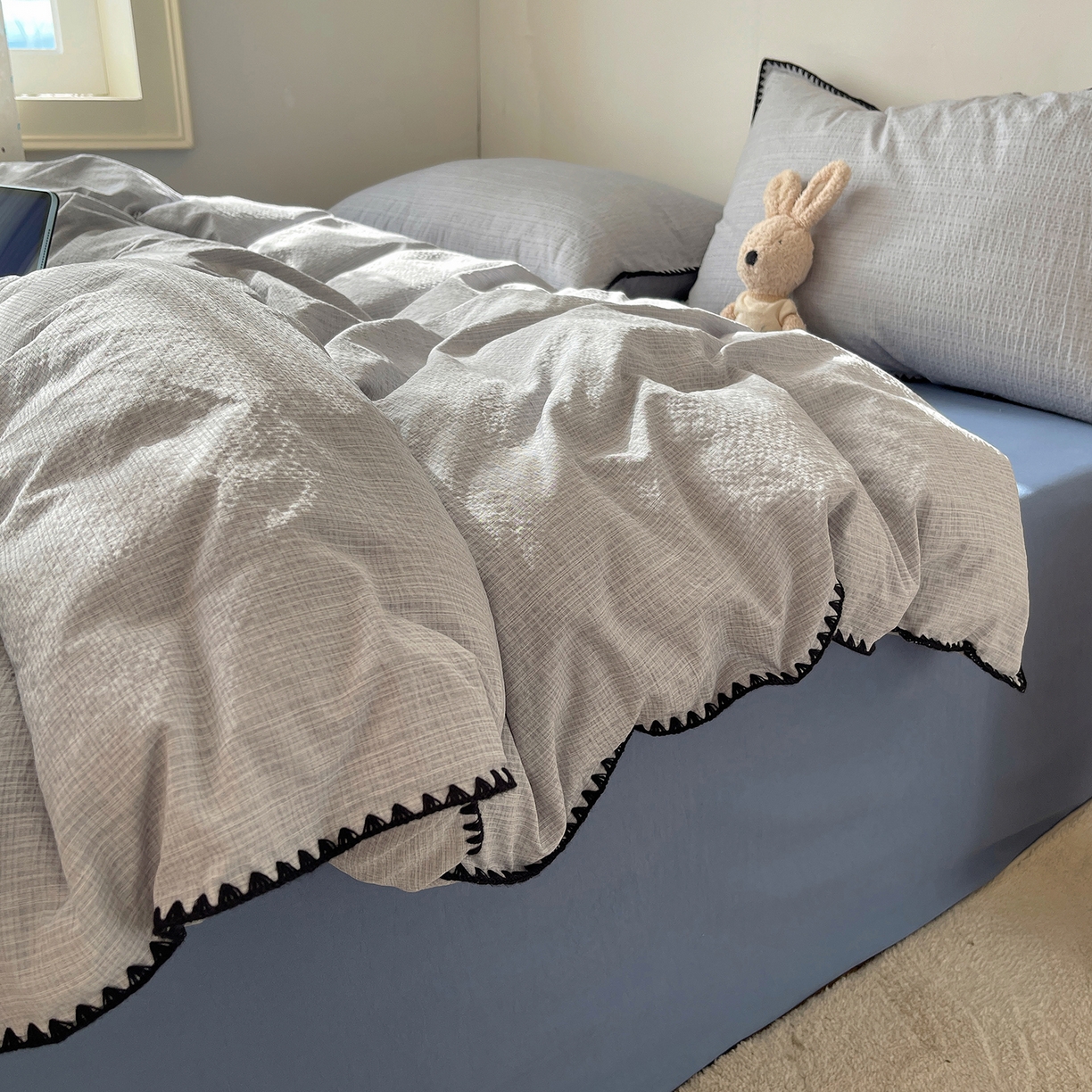 91家纺网 家纺一手货源 找家纺 凯洛奇 2026新款色织阳离子贝壳边四件套 阳离子-云灰