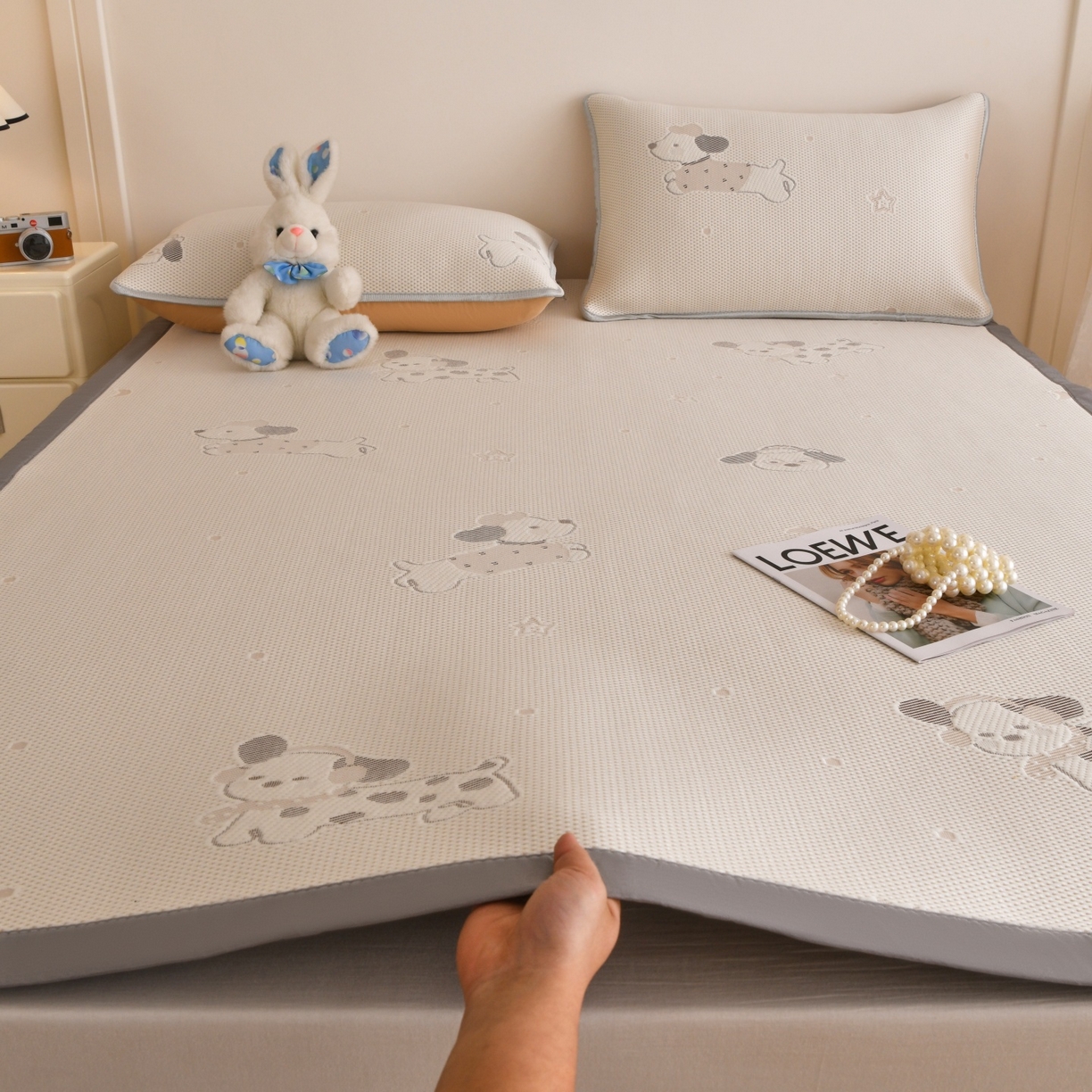 金艾草 2026新款PE冰豆豆席凉感凉席单件席子平铺款 凉豆豆凉席-香肠狗卡其