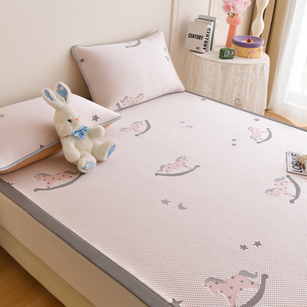 91家纺网 家纺一手货源 找家纺 金艾草 2026新款PE冰豆豆席凉感凉席单件席子平铺款 凉豆豆凉席-小马粉