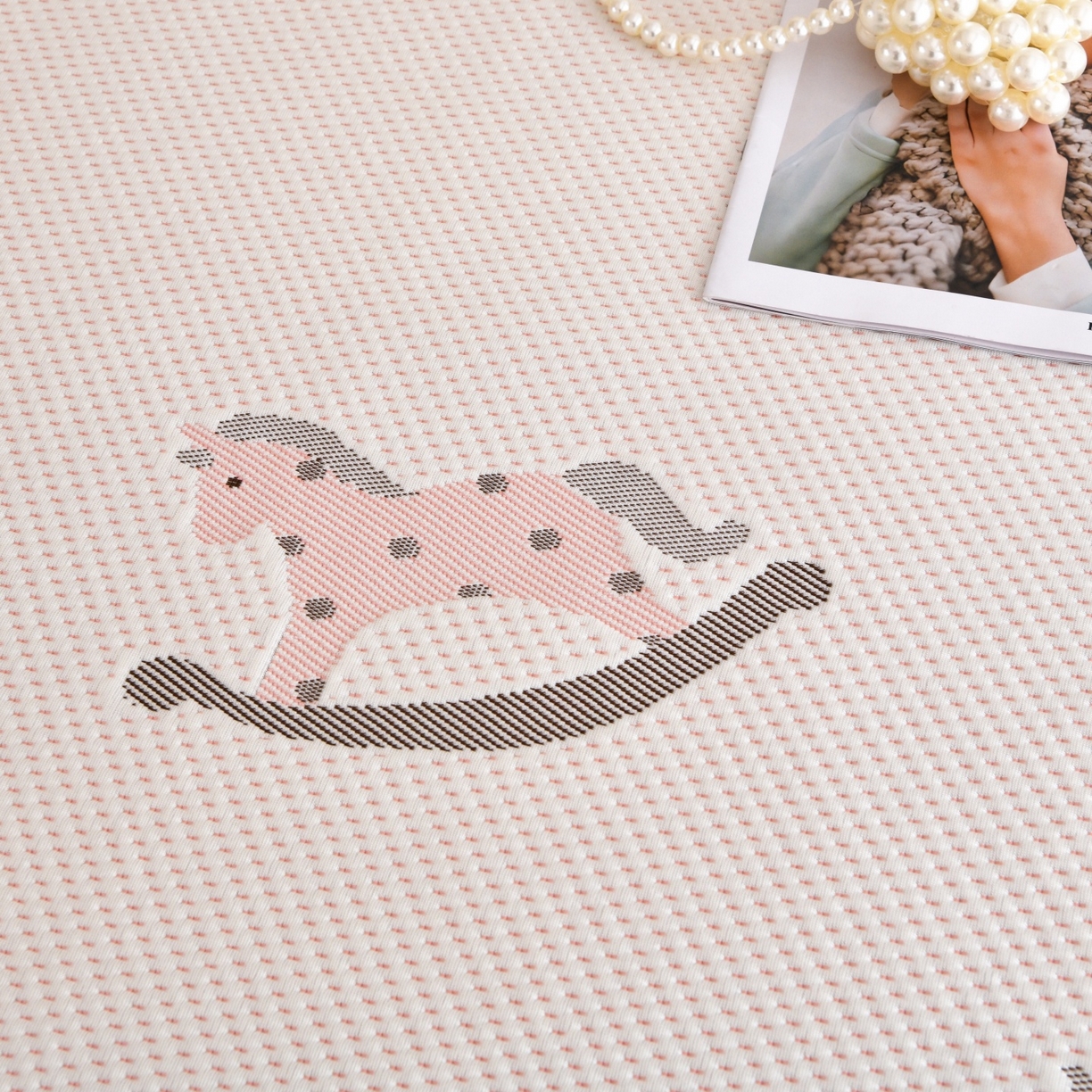 91家纺网 家纺一手货源 找家纺 金艾草 2026新款PE冰豆豆席凉感凉席单件席子平铺款 凉豆豆凉席-小马粉