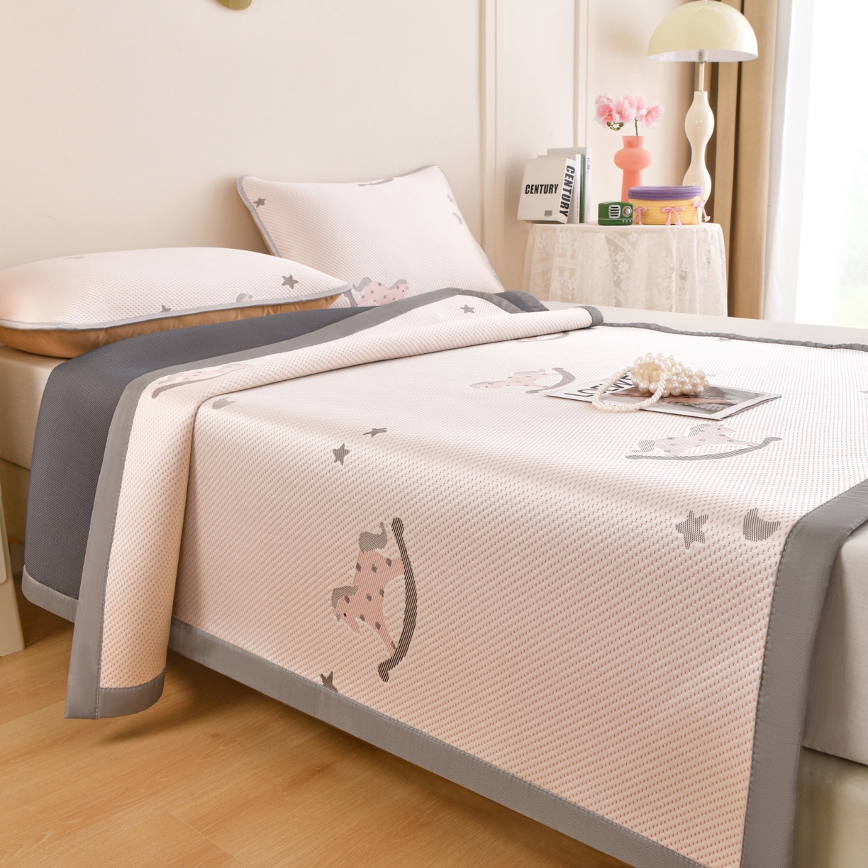 91家纺网 家纺一手货源 找家纺 金艾草 2026新款PE冰豆豆席凉感凉席单件席子平铺款 凉豆豆凉席-小马粉