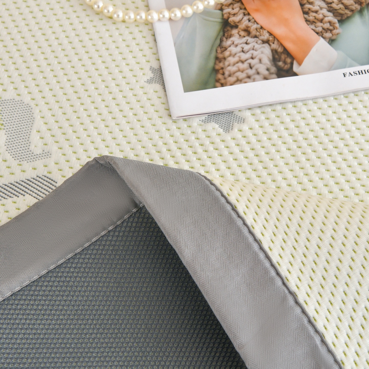 91家纺网 家纺一手货源 找家纺 金艾草 2026新款PE冰豆豆席凉感凉席单件席子平铺款 凉豆豆凉席-小马绿