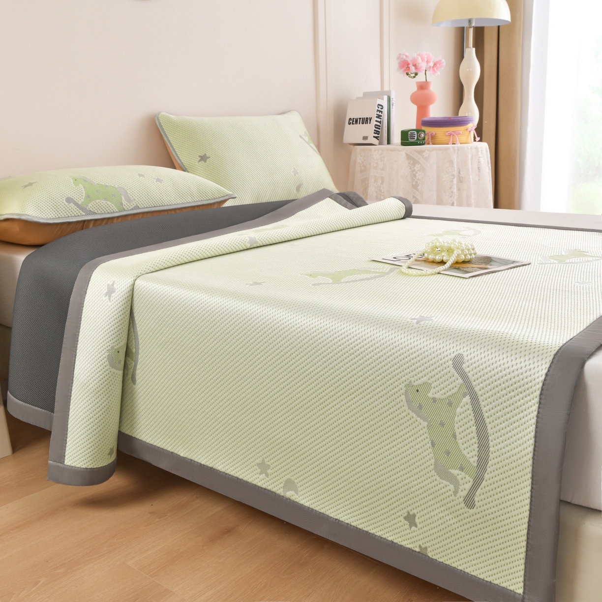 91家纺网 家纺一手货源 找家纺 金艾草 2026新款PE冰豆豆席凉感凉席单件席子平铺款 凉豆豆凉席-小马绿