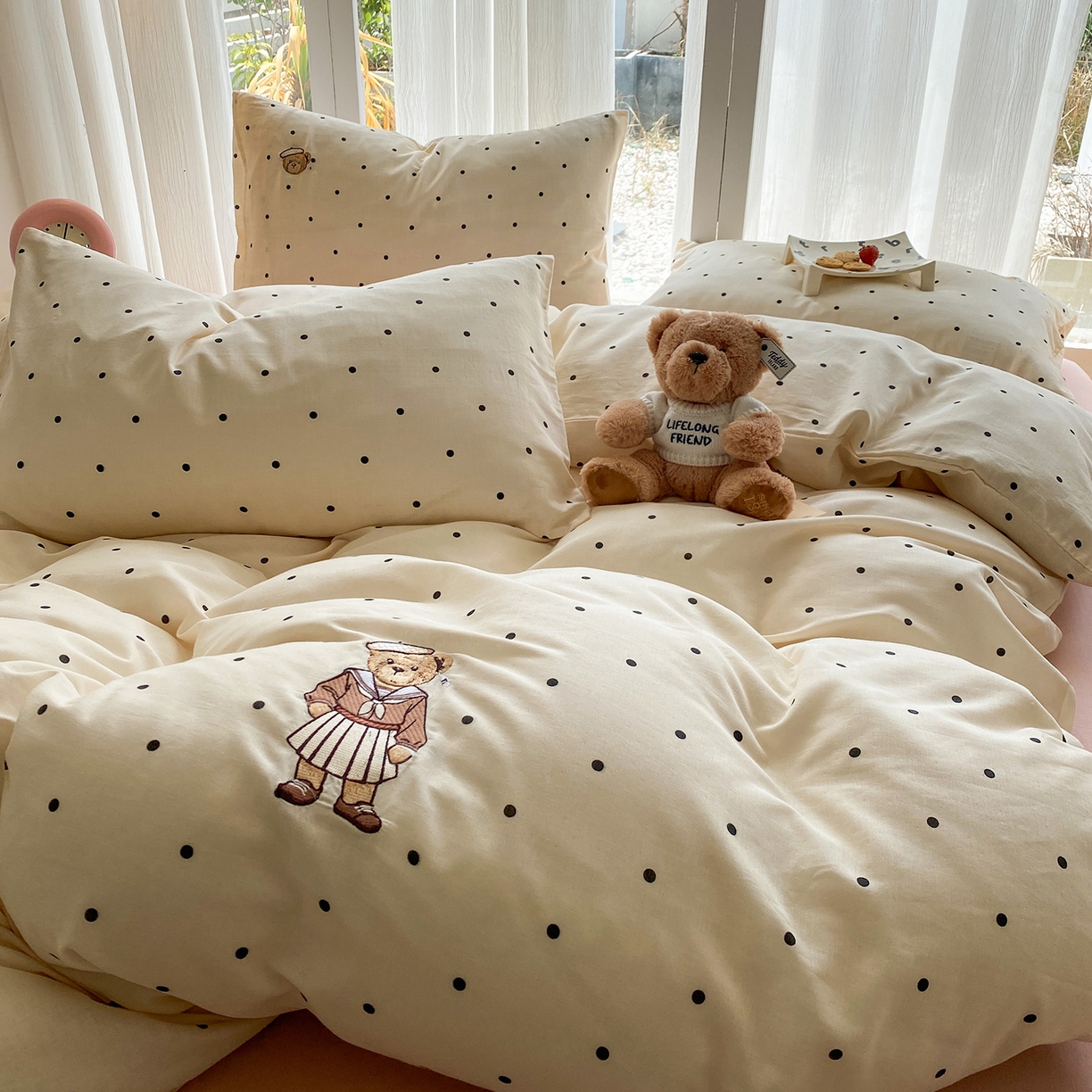 91家纺网 家纺一手货源 找家纺 尚品本色 2026新款全棉纯棉双层纱印花刺绣四件套 赫本