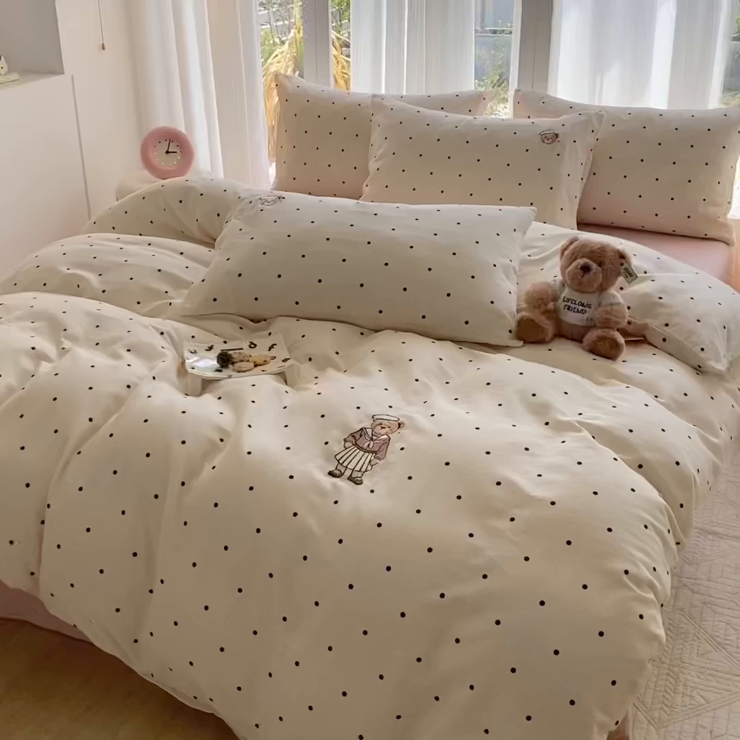 91家纺网 家纺一手货源 找家纺 尚品本色 2026新款全棉纯棉双层纱印花刺绣四件套 赫本